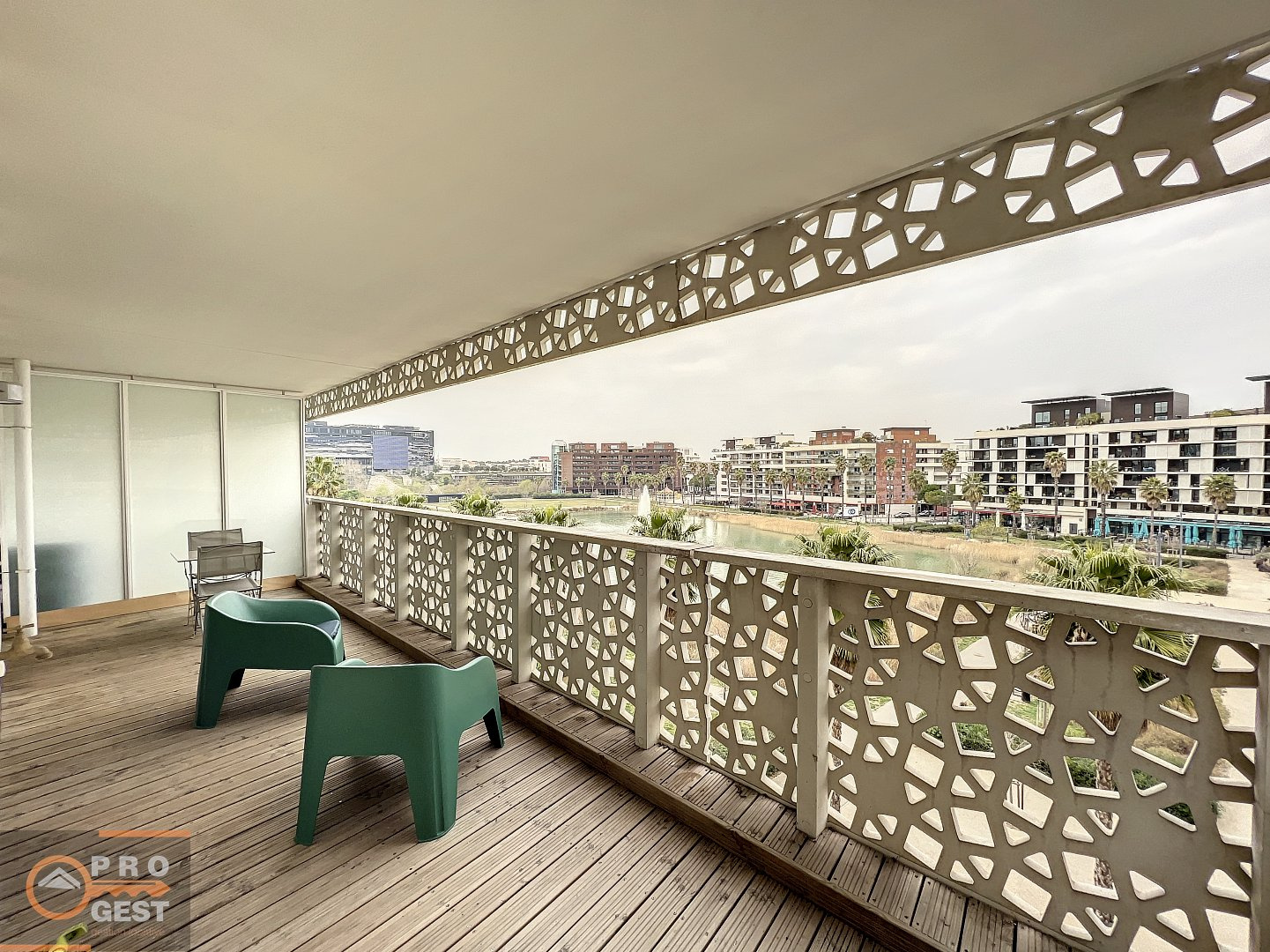 4f677154fae0d8d4693a7d163924f7dc