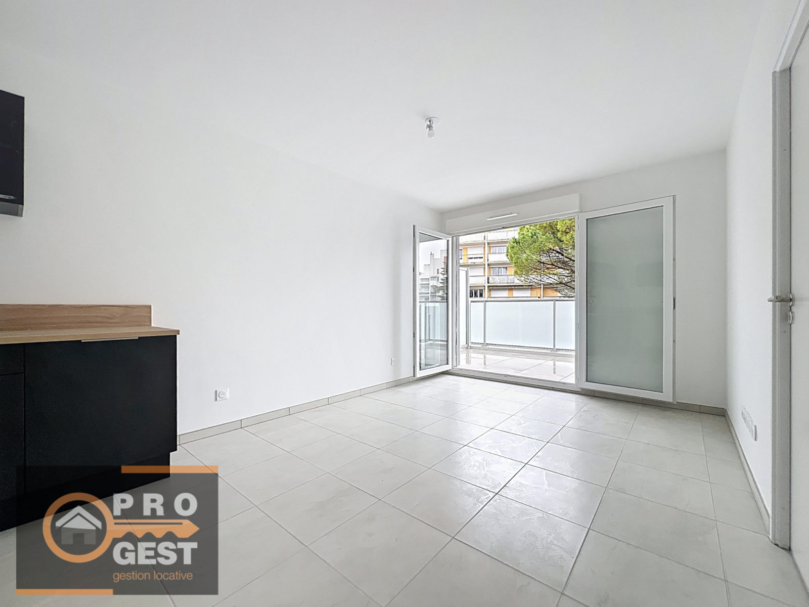 photo_47f071f113477a52868cd5ec8fb32171