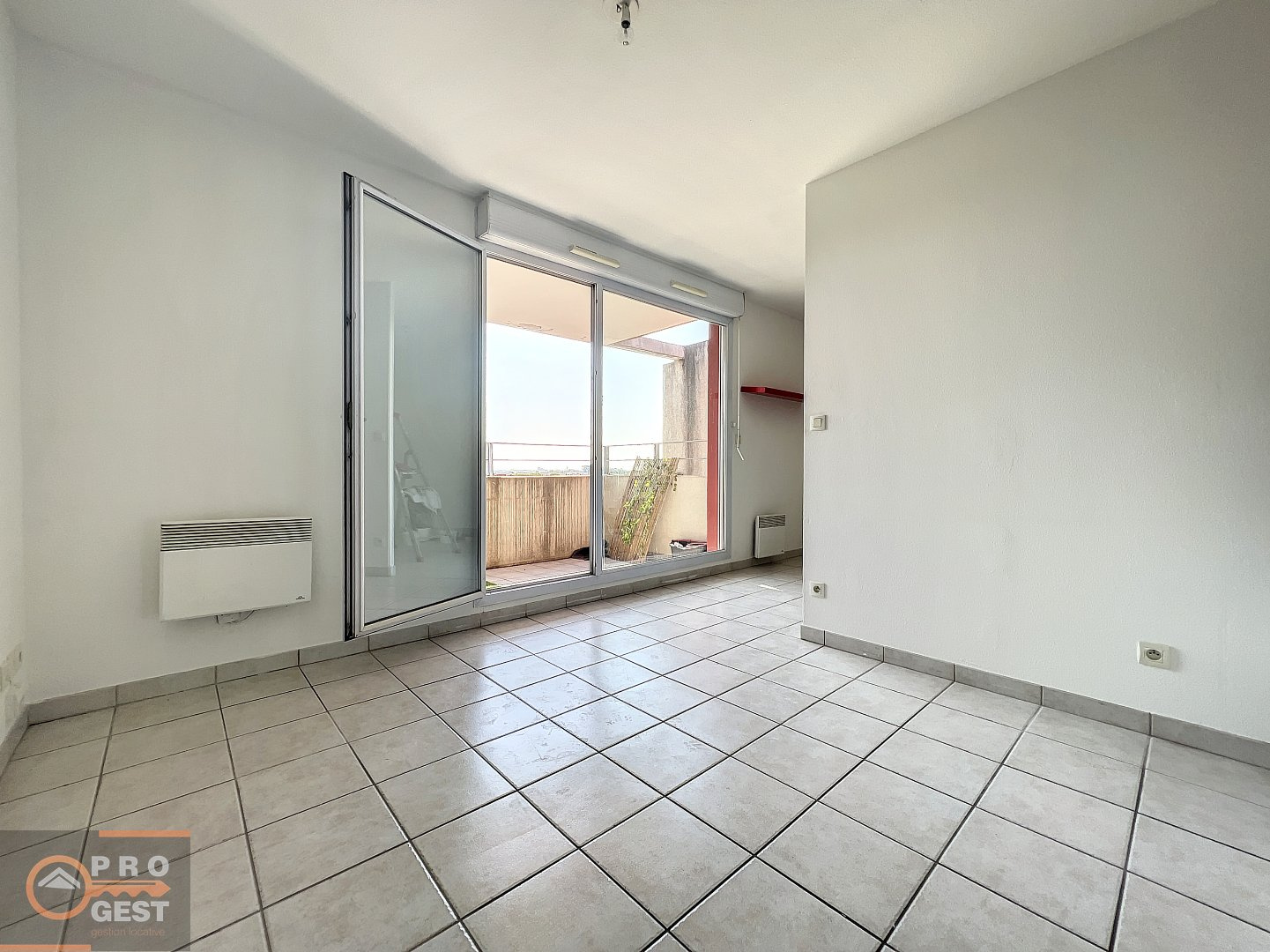 8e35c042bcefae88f2cef8b959bf1801