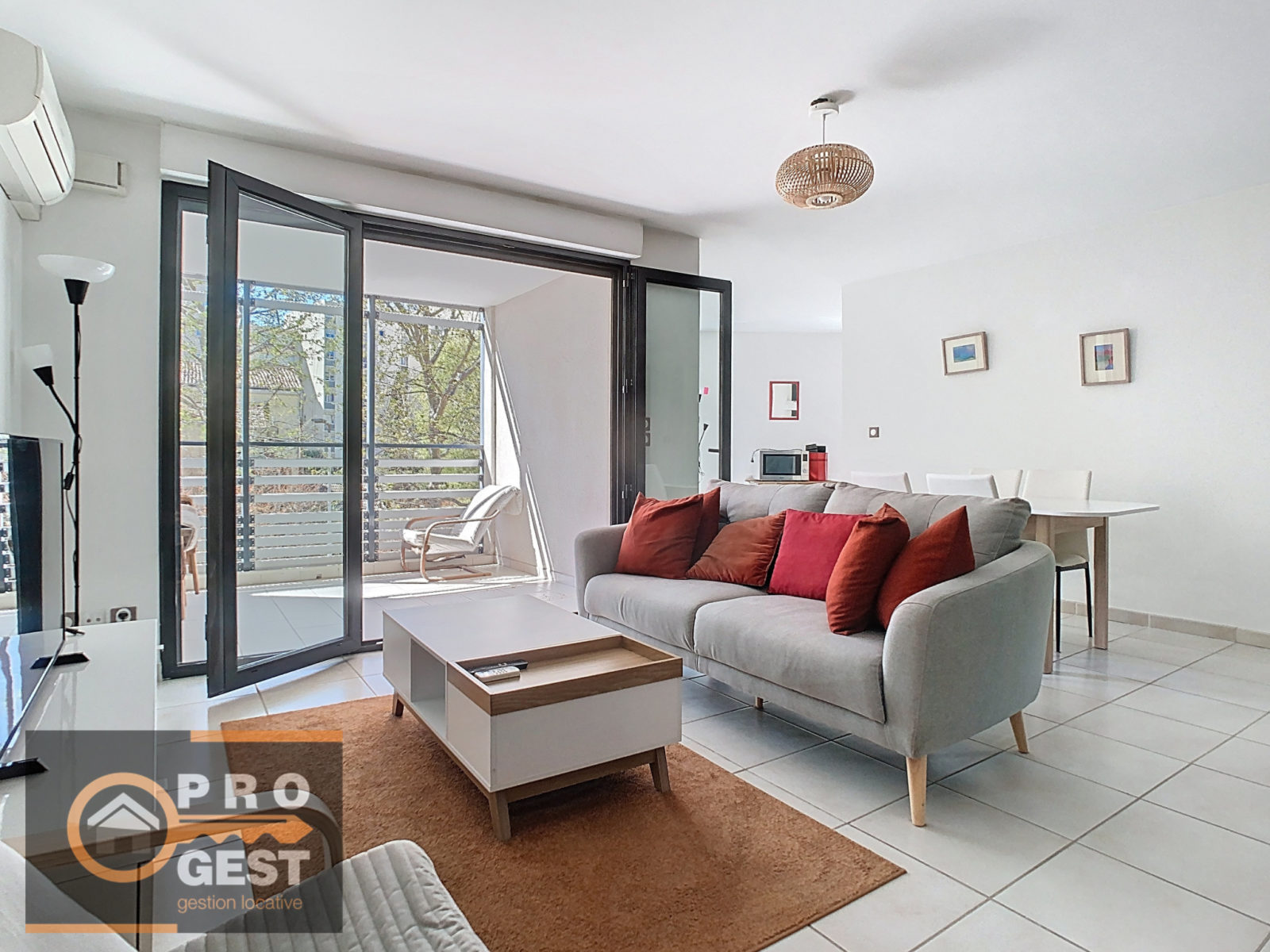 photo_4ed87a1d9f239b0e6977f7e57dfc4d01