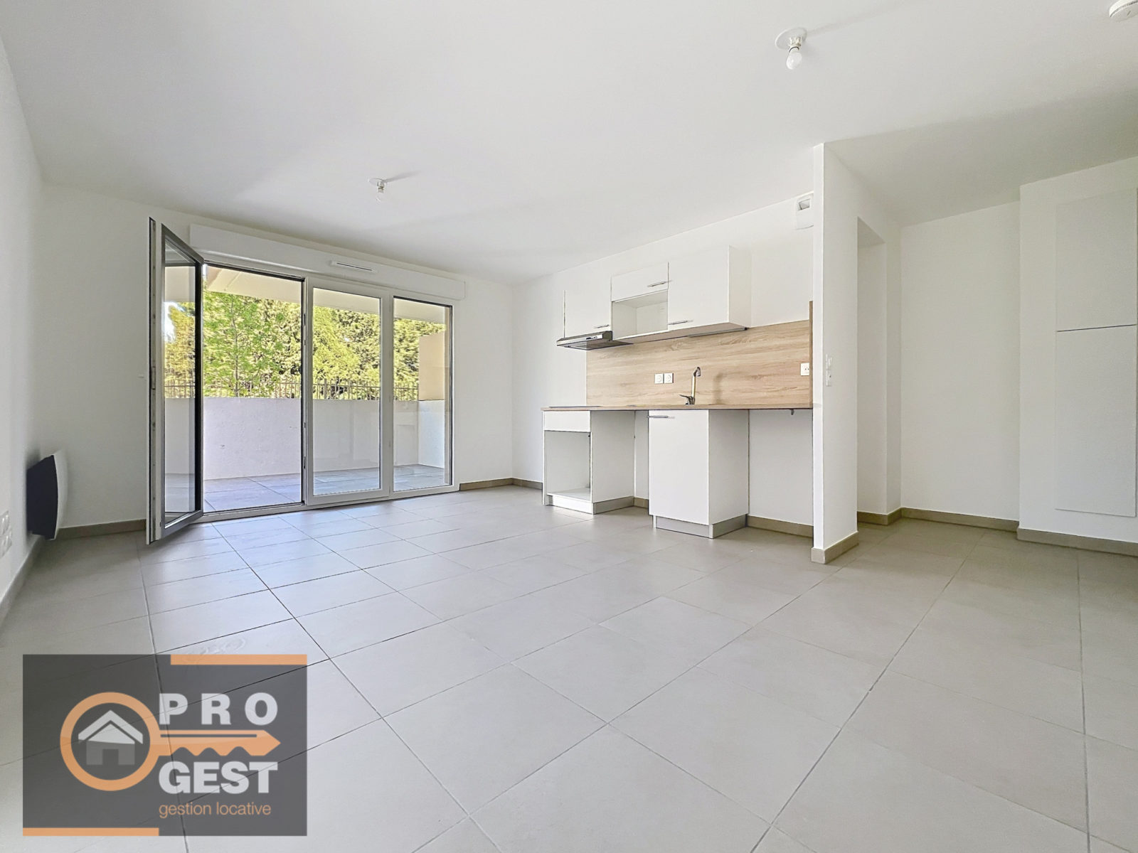 photo_dfc12f92b609bc7f82f8d8ab7cd27d9f